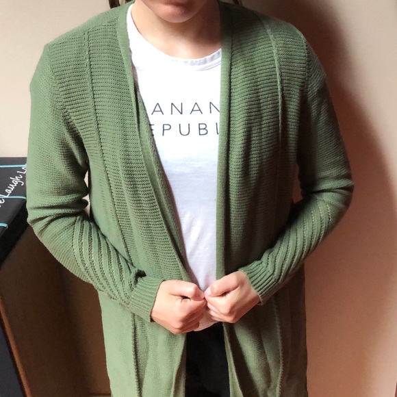 LOFT Sweaters - 🆕 LOFT GREEN CARDIGAN
